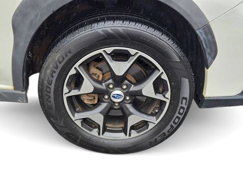 Used 2018 Subaru Crosstrek 2.0i AWD/4WD image 6