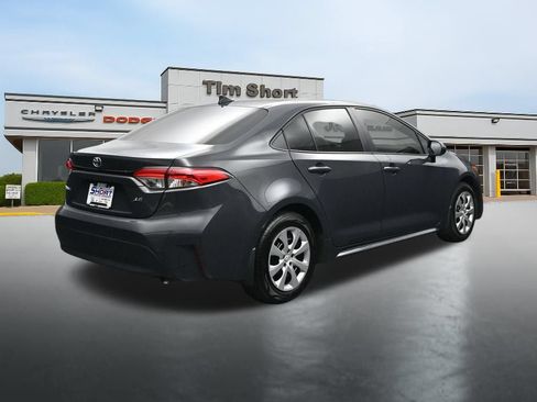 Used 2026 Toyota Corolla LE FWD image 5