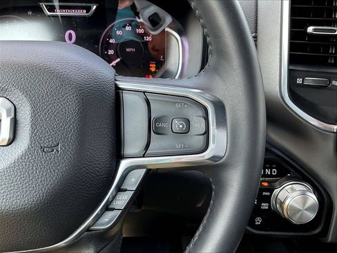 Used 2024 RAM 1500 Laramie AWD/4WD image 15