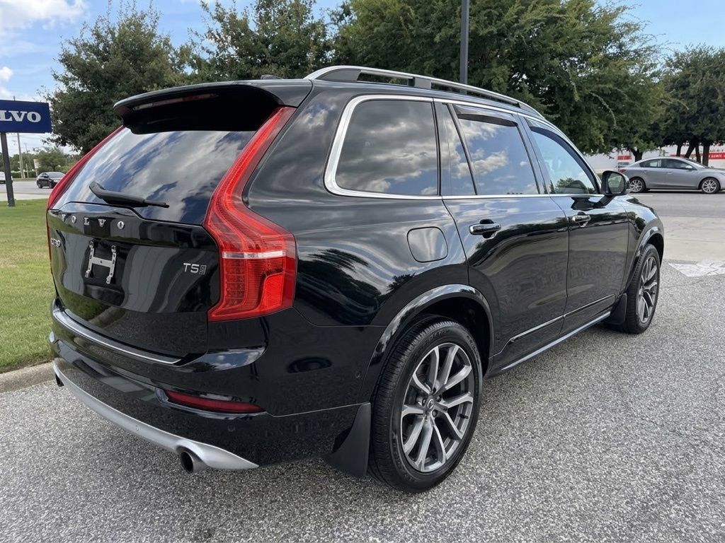 Used 2018 Volvo XC90 T5 Momentum w/ Convenience Package AWD/4WD image 3