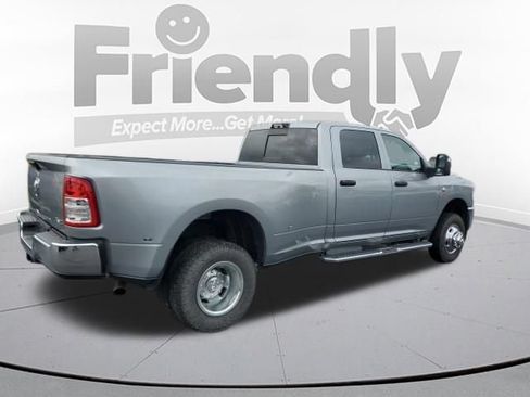 Used 2024 RAM 3500 Tradesman w/ Chrome Appearance Group AWD/4WD image 5