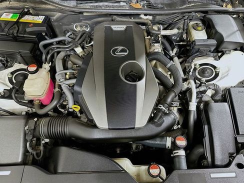 Used 2016 Lexus GS 200t image 29