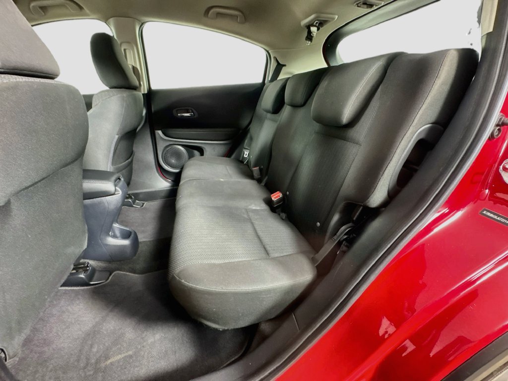 Used 2018 Honda HR-V LX image 27