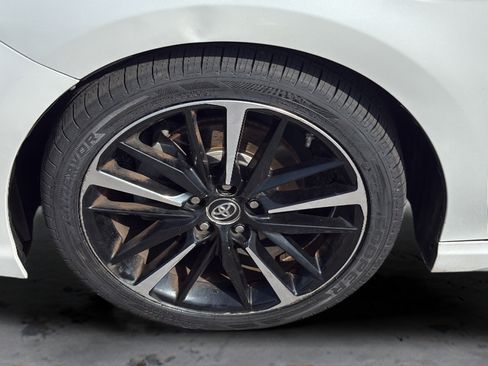 Used 2018 Toyota Camry XSE w/ Driver Assist Package FWD image 29