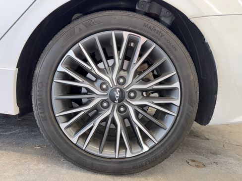 Used 2023 Kia Forte GT-Line w/ GT-Line Premium Package image 10