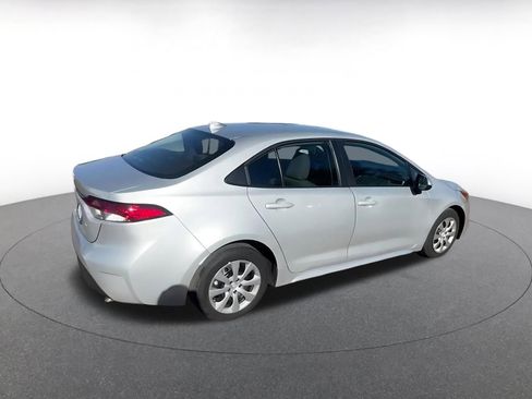 Used 2025 Toyota Corolla LE image 14