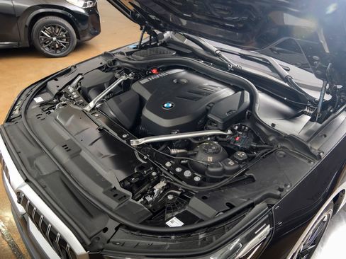 Used 2025 BMW 530i RWD image 61