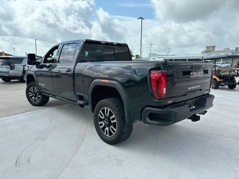 Used 2022 GMC Sierra 2500 AT4 w/ AT4 Preferred Package AWD/4WD image 5