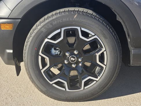 New 2025 Ford Bronco Sport Outer Banks w/ Outer Banks Tech Package+ AWD/4WD image 14