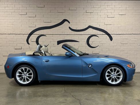 Used 2003 BMW Z4 2.5i image 3