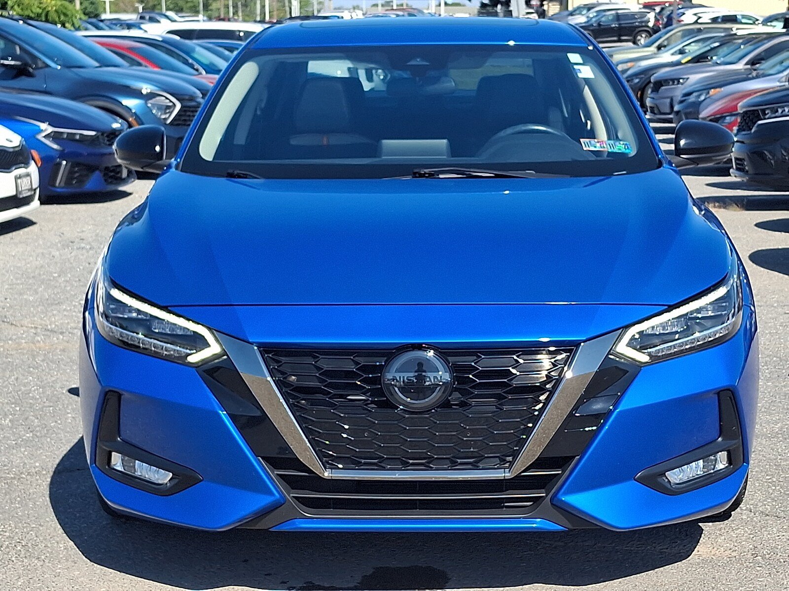 Used 2022 Nissan Sentra SR w/ SR Premium Package FWD image 2