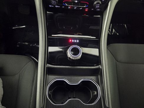 Certified 2025 Jeep Grand Cherokee Laredo w/ Luxury Tech Group I image 16