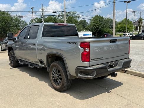 Used 2026 Chevrolet Silverado 2500 Custom w/ Custom Blackout Package AWD/4WD image 9