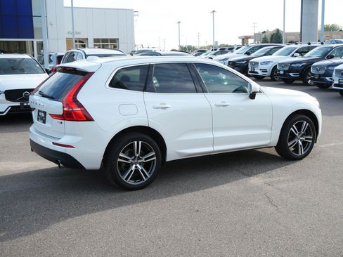 Used 2020 Volvo XC60 T5 Momentum w/ Protection Package Premier AWD/4WD image 7