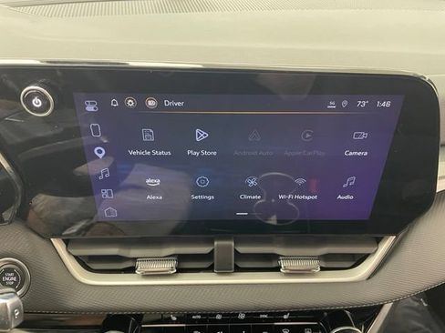 Used 2025 Chevrolet Equinox LT w/ Convenience Package II AWD/4WD image 3