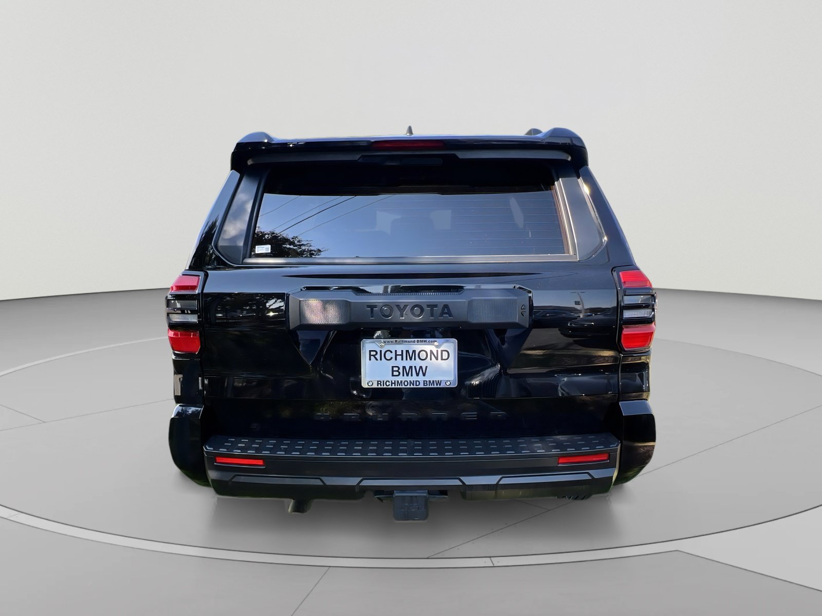 Used 2026 Toyota 4Runner SR5 AWD/4WD image 4