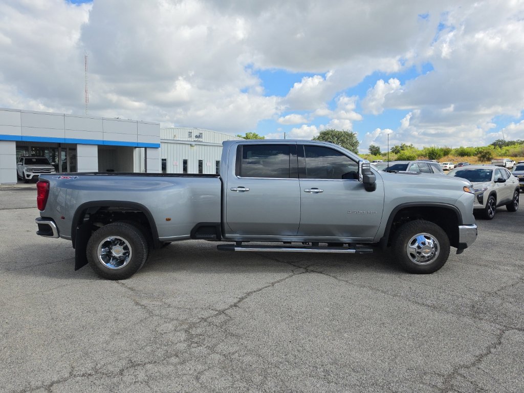 Used 2024 Chevrolet Silverado 3500 LTZ w/ LTZ Convenience Package AWD/4WD image 5