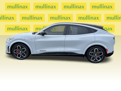 Certified 2022 Ford Mustang Mach-E GT image 9