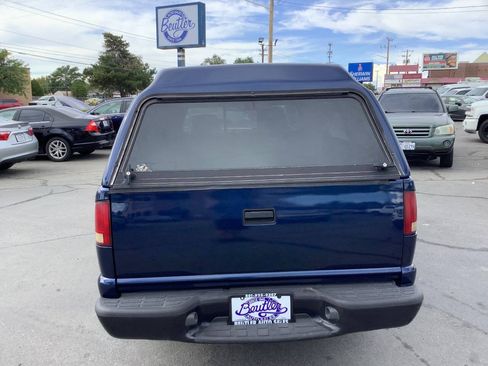 Used 2002 Chevrolet S10 Pickup 2WD Extended Cab w/ Preferred Equipment Group image 10