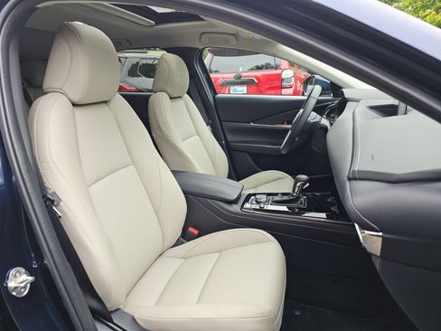 Used 2025 MAZDA CX-30 AWD 2.5 S w/ Preferred Package image 9