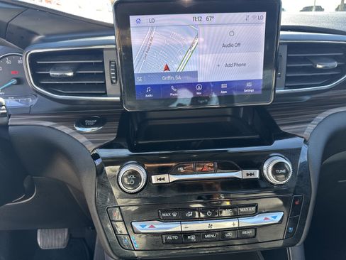 Used 2023 Ford Explorer Limited image 31