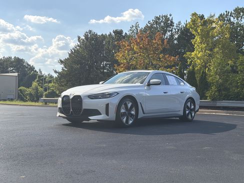 Used 2023 BMW i4 eDrive40 w/ Premium Package RWD image 14