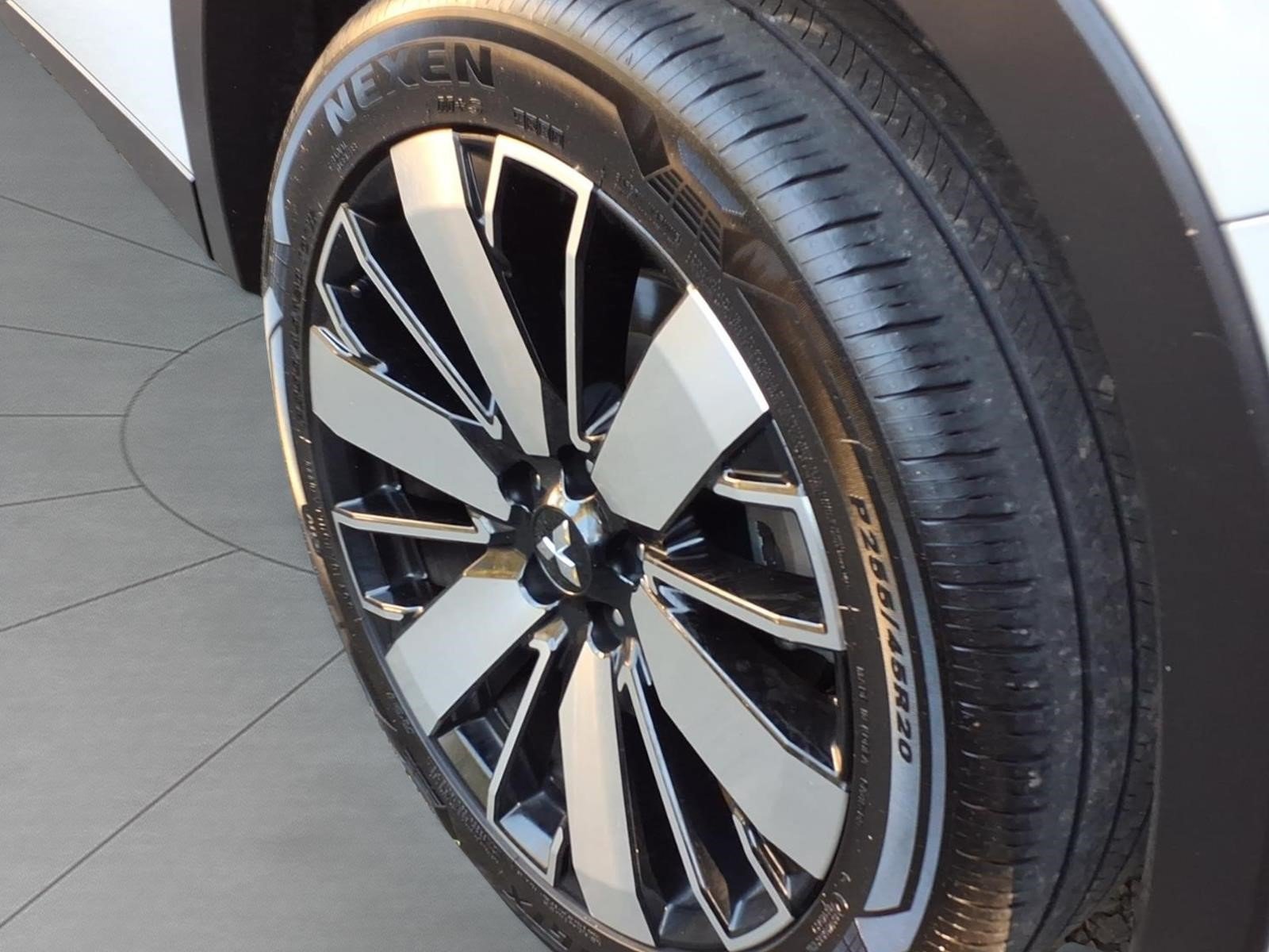 Used 2025 Mitsubishi Outlander SE AWD/4WD image 5