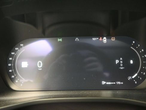 Used 2024 Volvo XC40 B5 Ultimate w/ Protection Package Premier AWD/4WD image 11