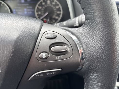 Used 2024 Nissan Murano SV AWD/4WD image 23