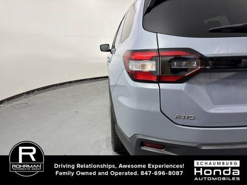 Certified 2023 Honda Pilot Touring image 33