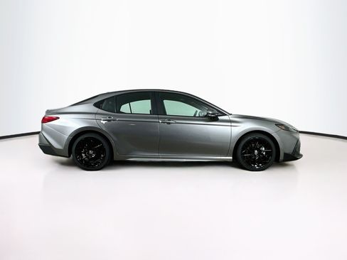 Used 2026 Toyota Camry SE w/ Convenience Package FWD image 10