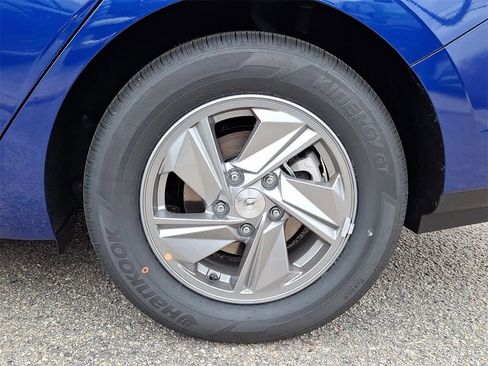 New 2026 Hyundai Elantra SE image 7