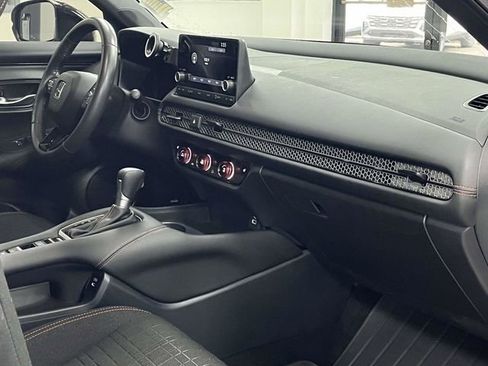 Used 2025 Honda HR-V Sport image 28