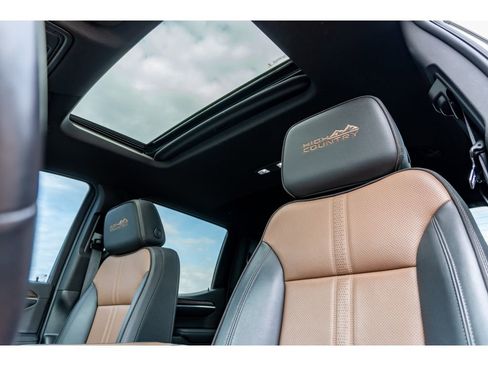 Used 2023 Chevrolet Silverado 1500 High Country w/ Technology Package image 12