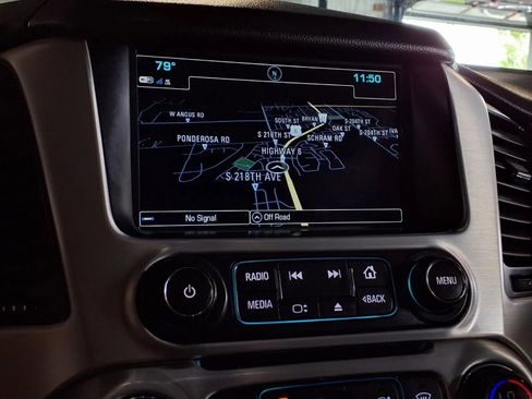 Used 2019 GMC Yukon XL SLT w/ Open Road Package AWD/4WD image 23