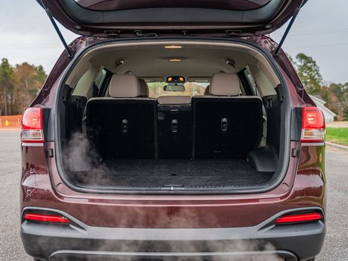 Used 2018 Kia Sorento LX image 15