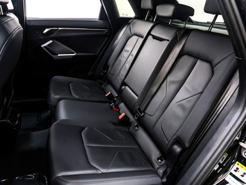 Used 2021 Audi Q3 2.0T Premium w/ Convenience Package image 8