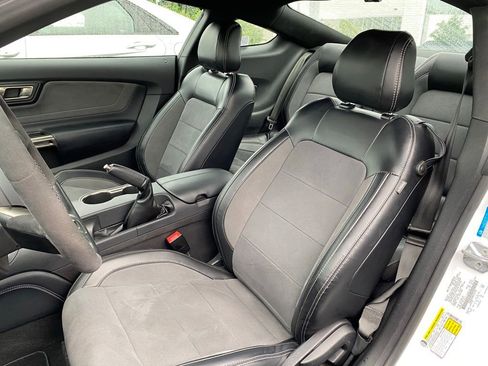 Used 2019 Ford Mustang Shelby GT350 w/ Technology Package RWD image 23