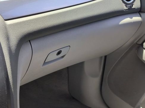 Used 2011 Buick Enclave CXL FWD image 18