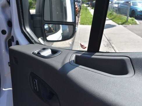 Used 2025 Ford Transit 250 Low Roof w/ Exterior Upgrade Package RWD image 21