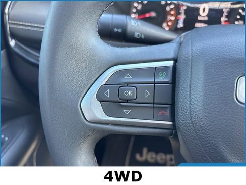 Used 2023 Jeep Compass Altitude image 8