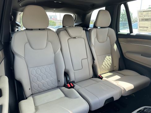 New 2026 Volvo XC90 T8 Plus image 10