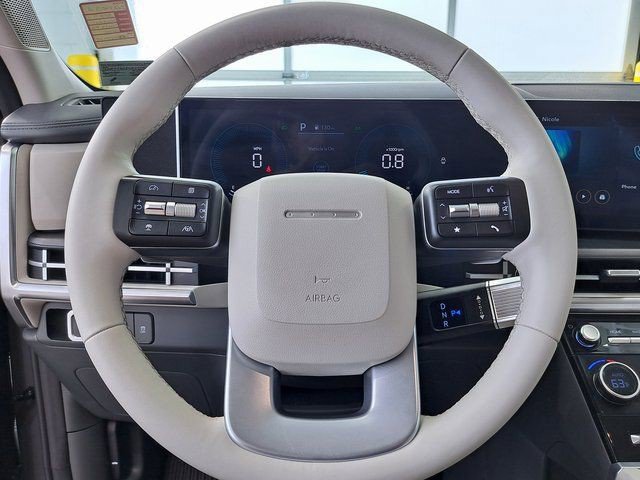 Used 2025 Hyundai Santa Fe SEL FWD image 10