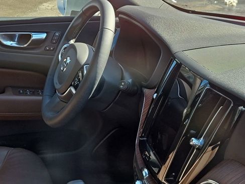 Certified 2023 Volvo XC60 B5 Plus w/ Climate Package image 13