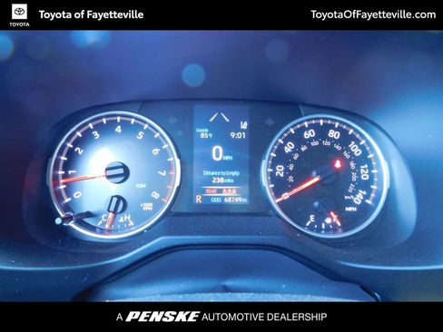 Used 2020 Toyota RAV4 XLE Premium FWD image 12