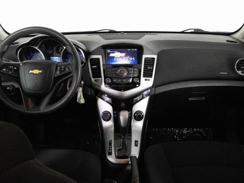 Used 2015 Chevrolet Cruze LT image 23