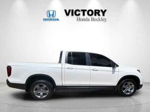 Used 2025 Honda Ridgeline TrailSport image 6
