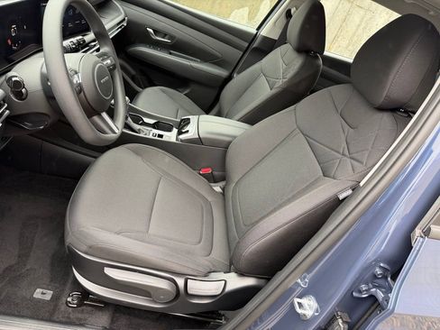 Used 2025 Hyundai Tucson SE image 15