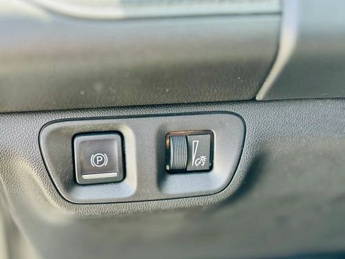 Used 2018 GMC Acadia SLE FWD image 8