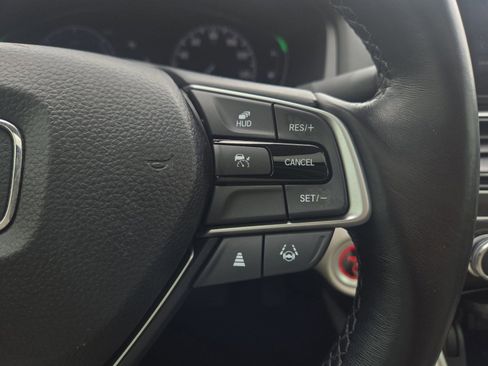Used 2021 Honda Accord Touring image 16